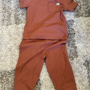 Carter’s Kids Brown Pajama Set new without tags